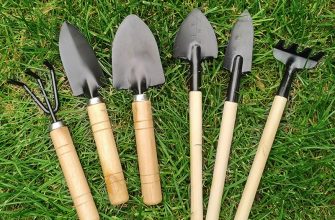 Набор инструментов для работы в саду с деревянными ручками