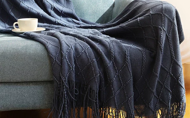 Шерстяное одеяло в скандинавском стиле